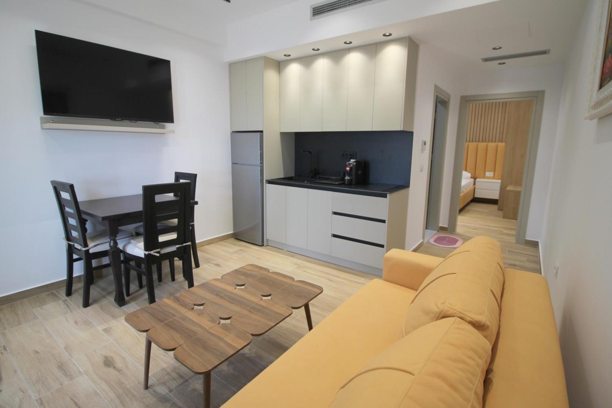 Alis Apartments Sarandë Exterior foto