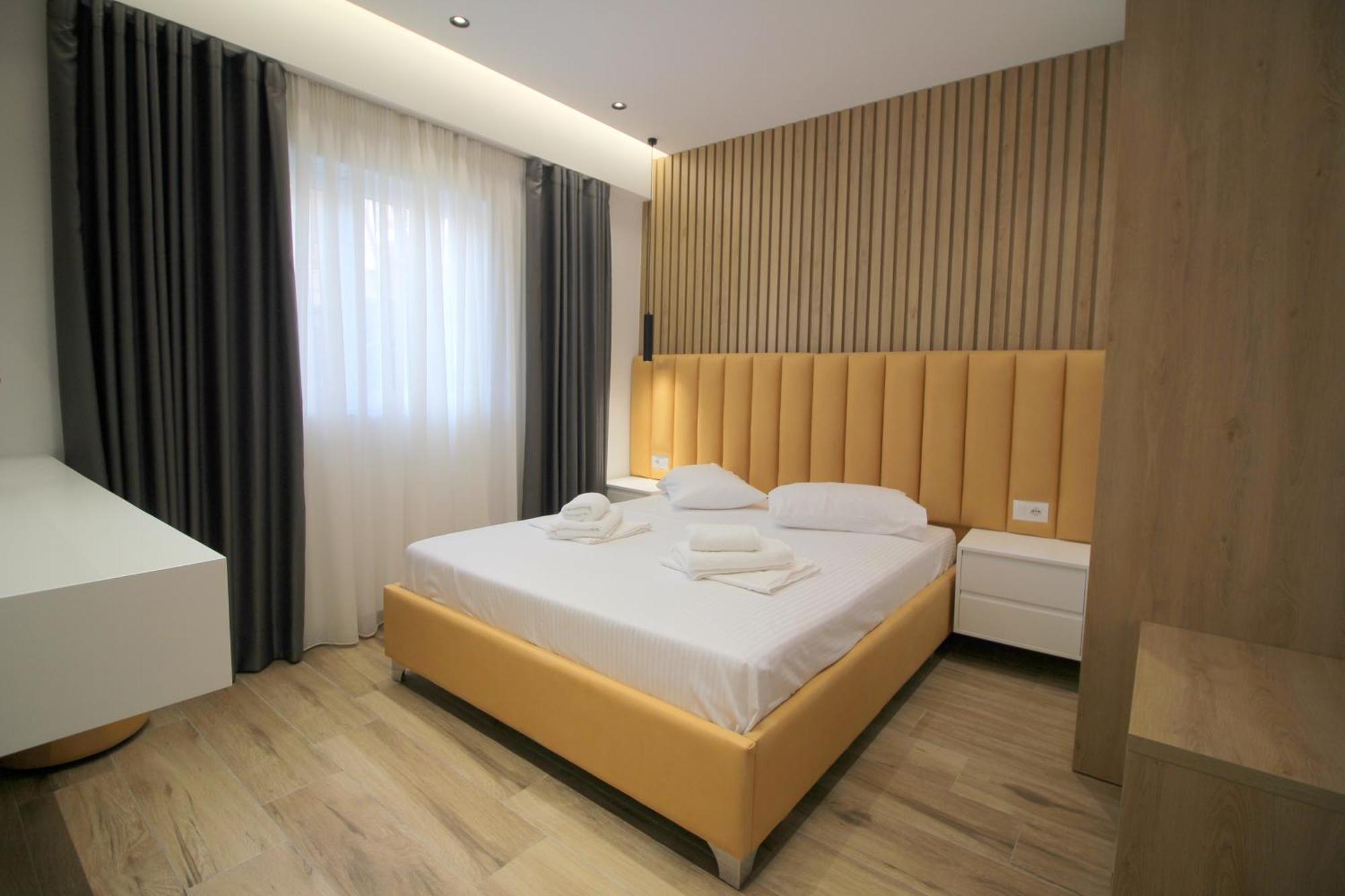 Alis Apartments Sarandë Exterior foto