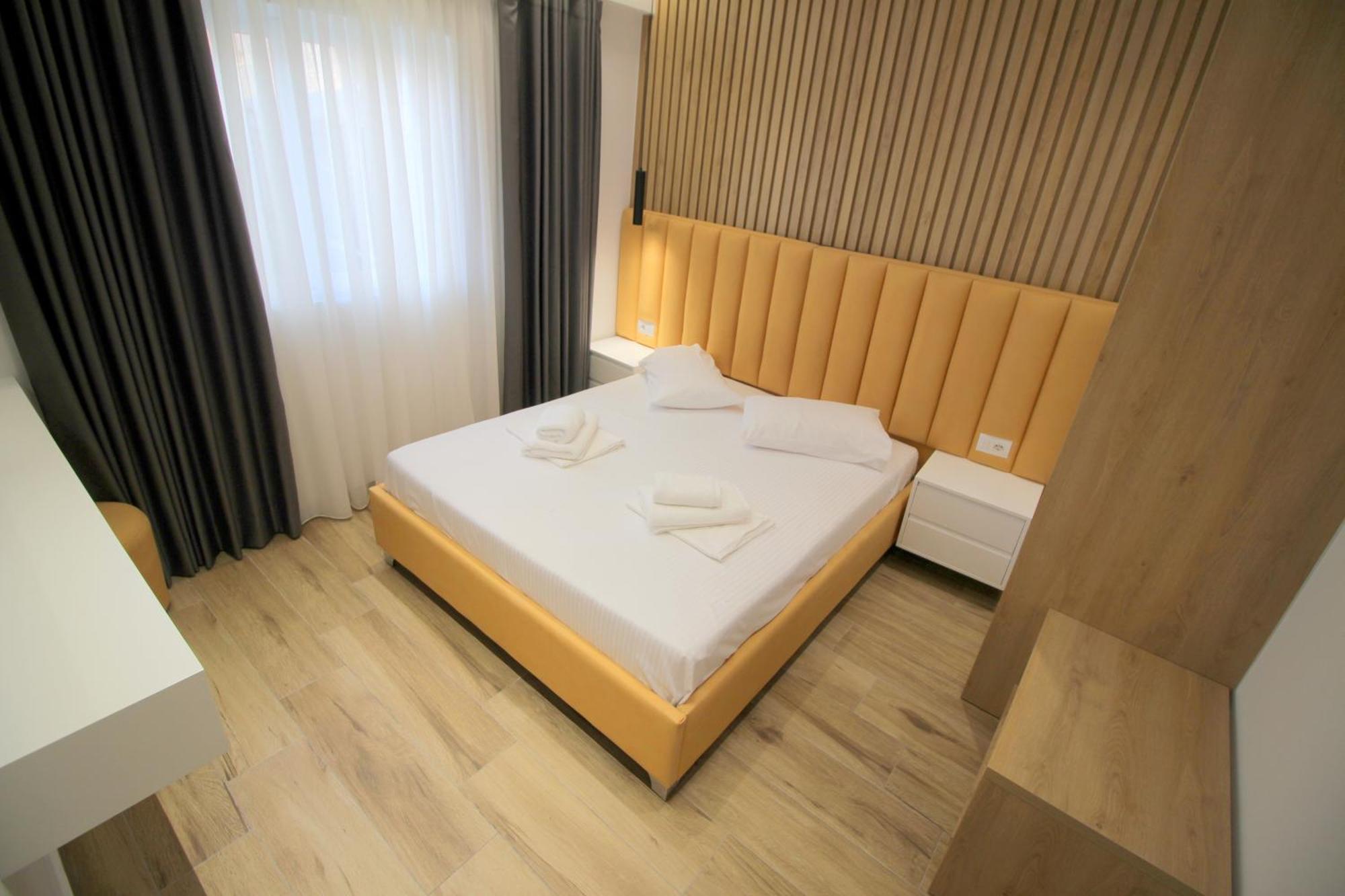 Alis Apartments Sarandë Exterior foto